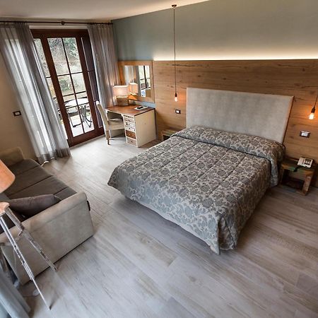 Hotel Livia Гарньяно Екстер'єр фото