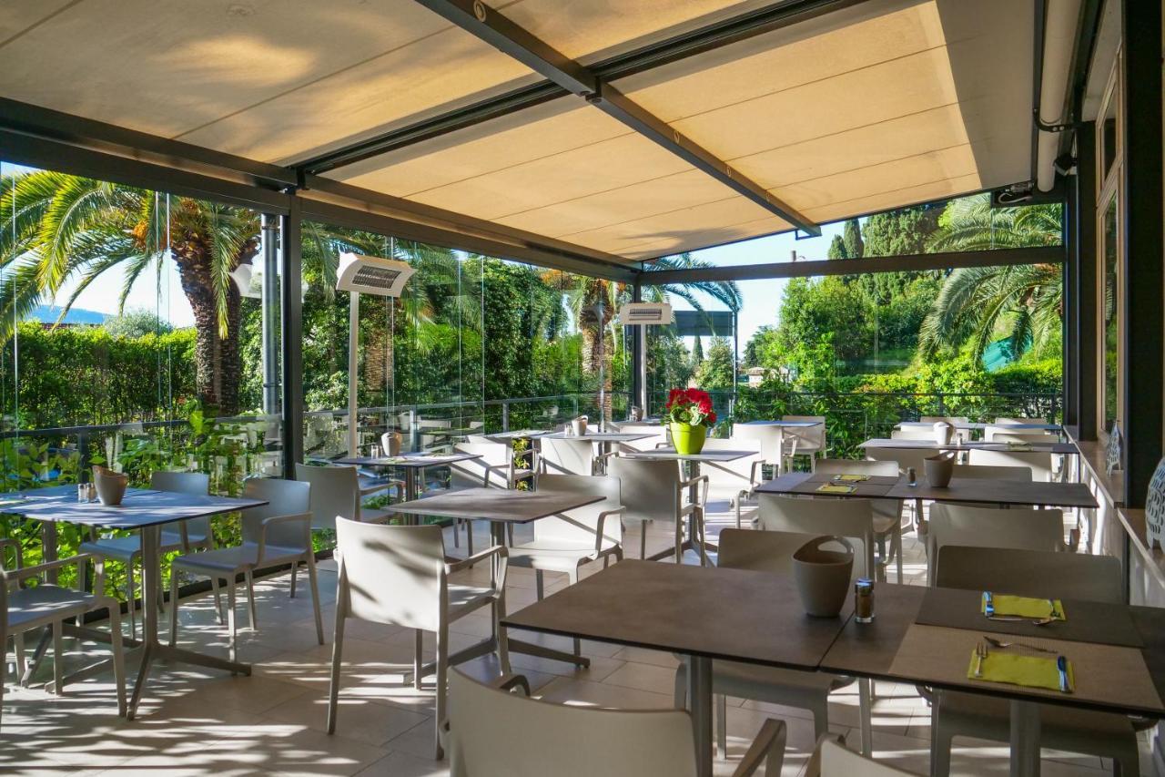 Hotel Livia Гарньяно Екстер'єр фото