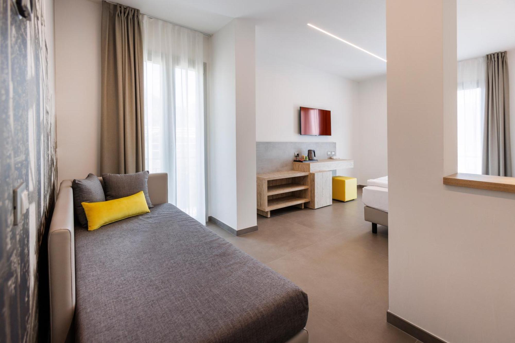 Hotel Livia Гарньяно Номер фото