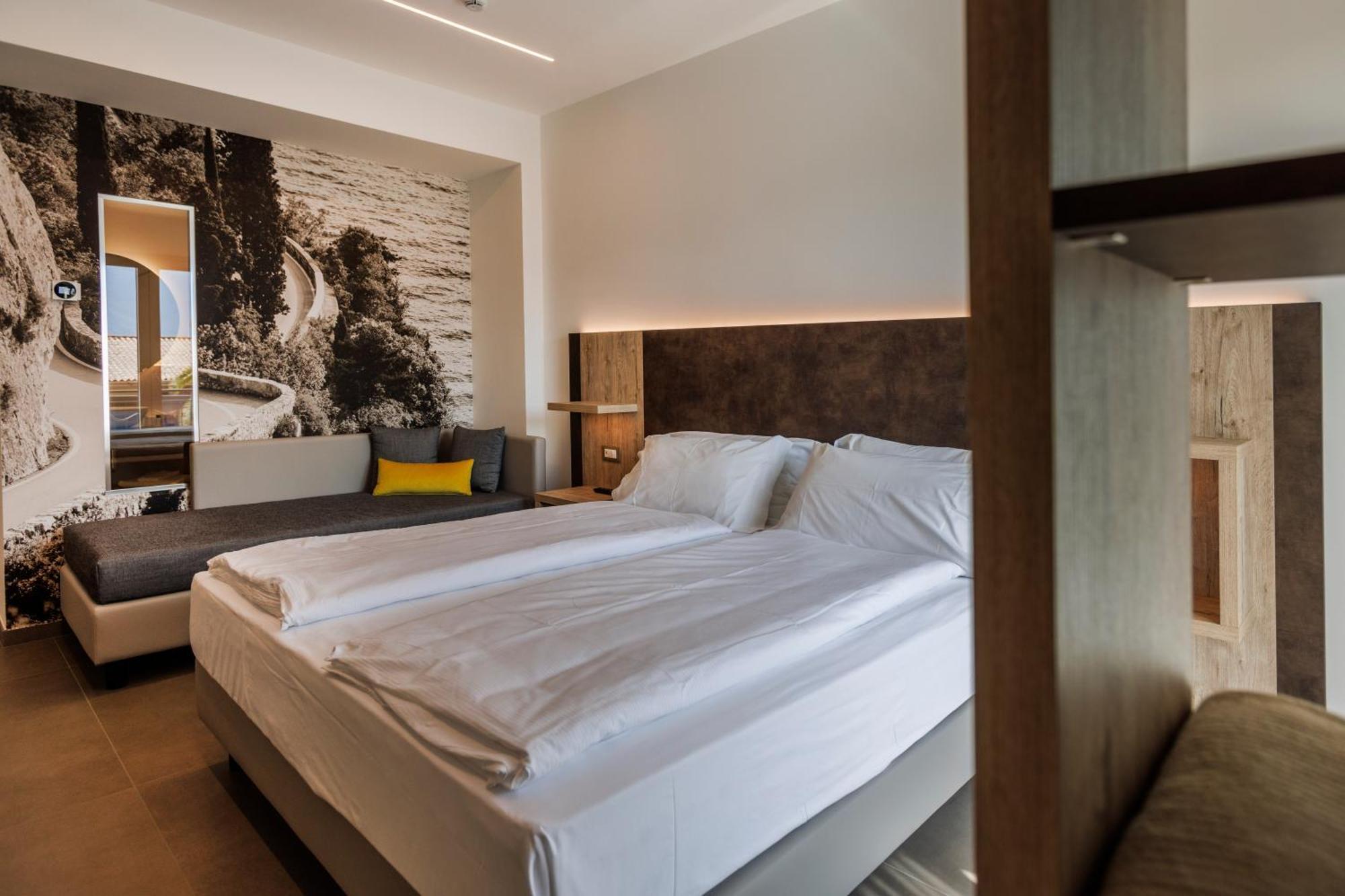 Hotel Livia Гарньяно Номер фото