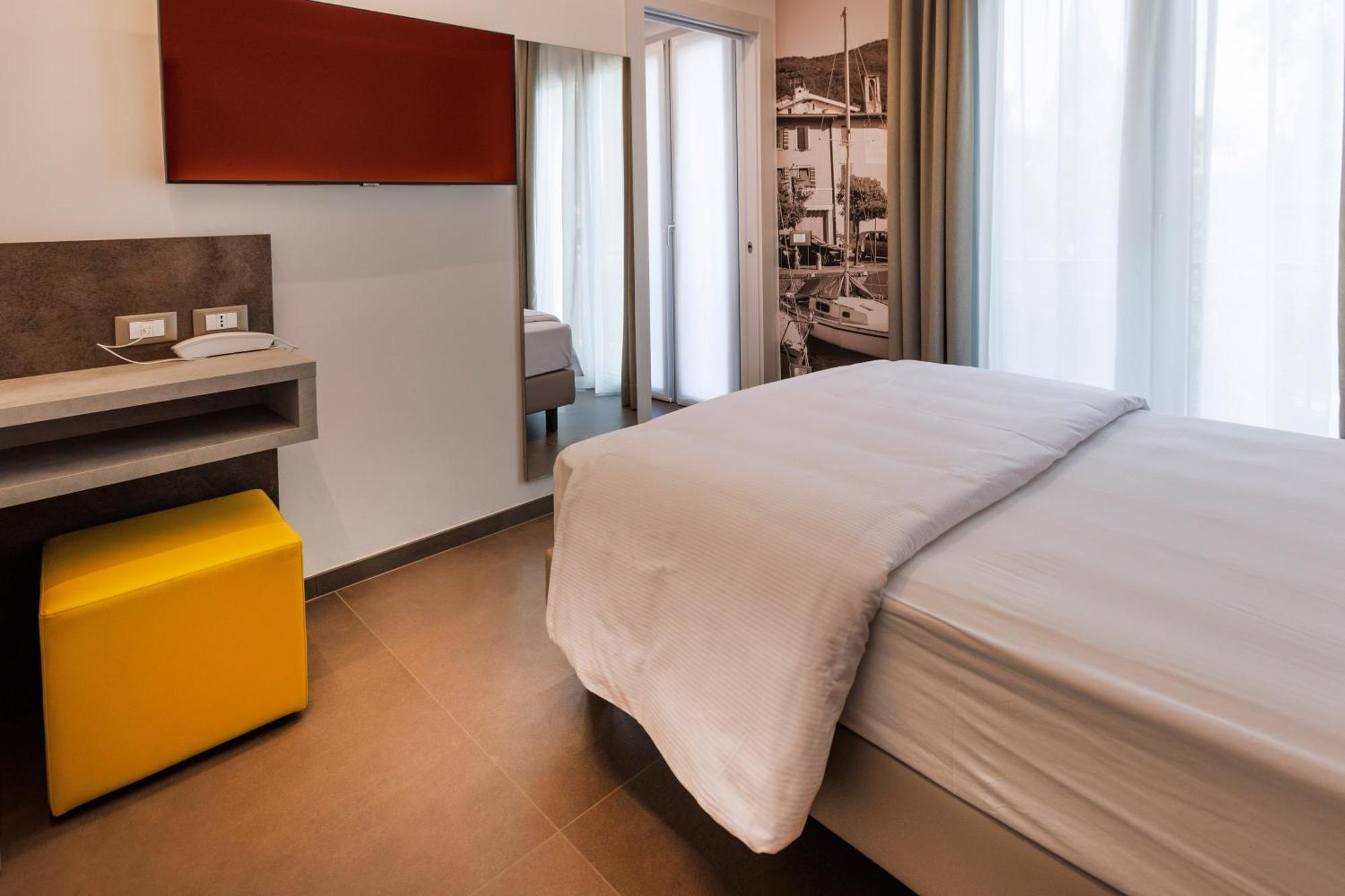 Hotel Livia Гарньяно Номер фото